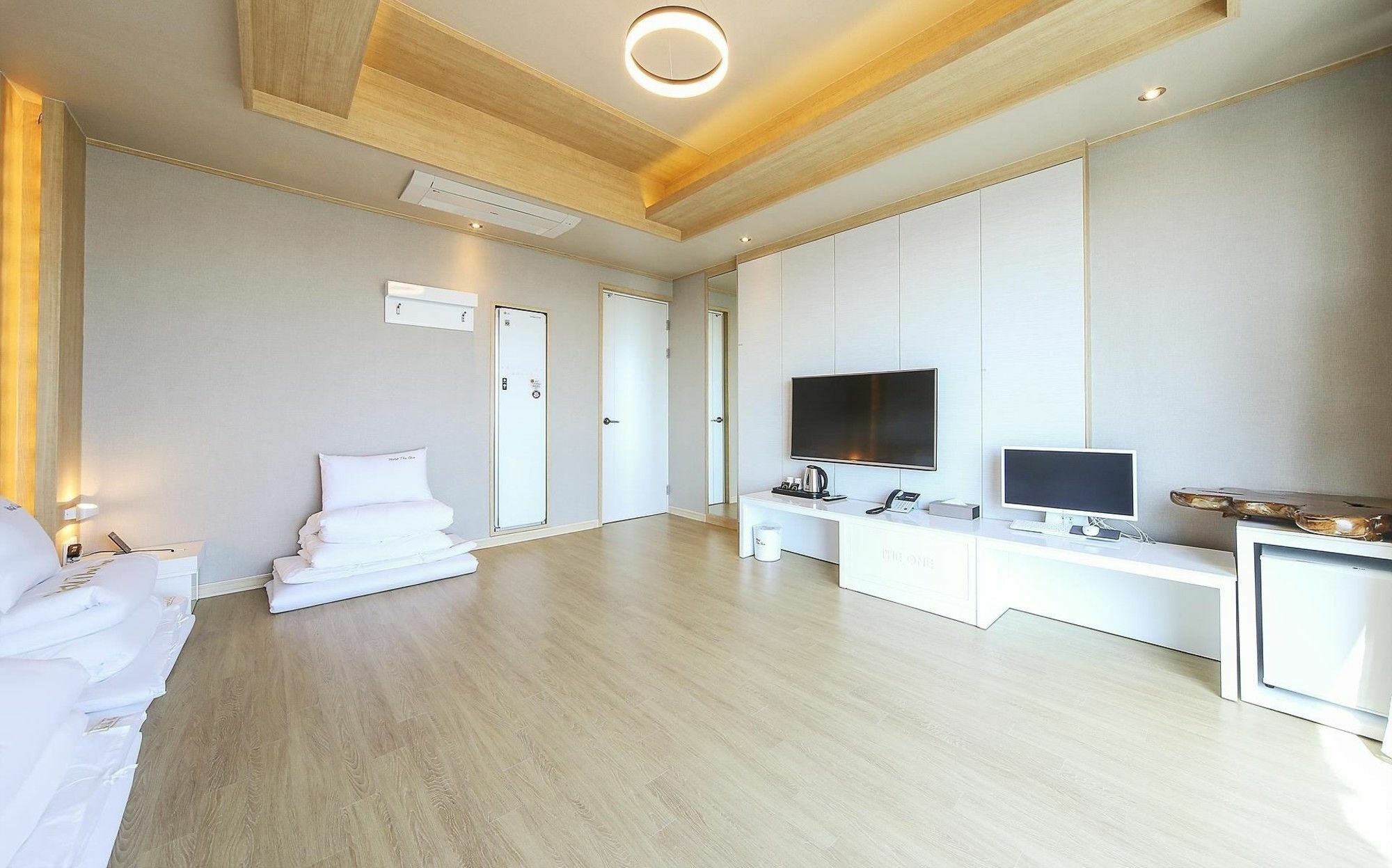 Hotel The One Yeosu Exterior photo